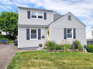25 Charles St, West Haven, CT 06516