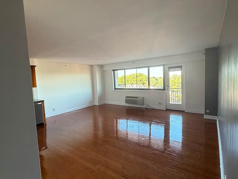 60 Parkway Dr E #6B — Photo 19