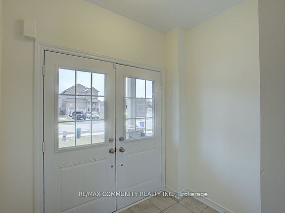 5th image of 299 Ridley Cres