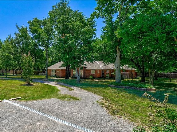 3rd image of 13424 Nancy Ann Dr