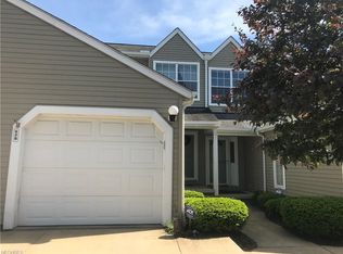 62 Canter Ln APT B, Northfield, OH 44067