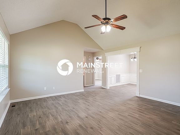 3rd image of 220 Antler Dr