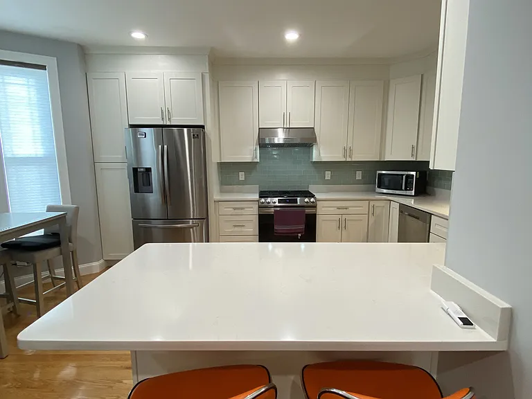 25-27 Albion St #2 — Photo 5