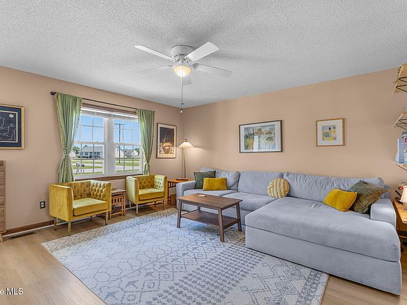 5th image of 2319 Delia Drive