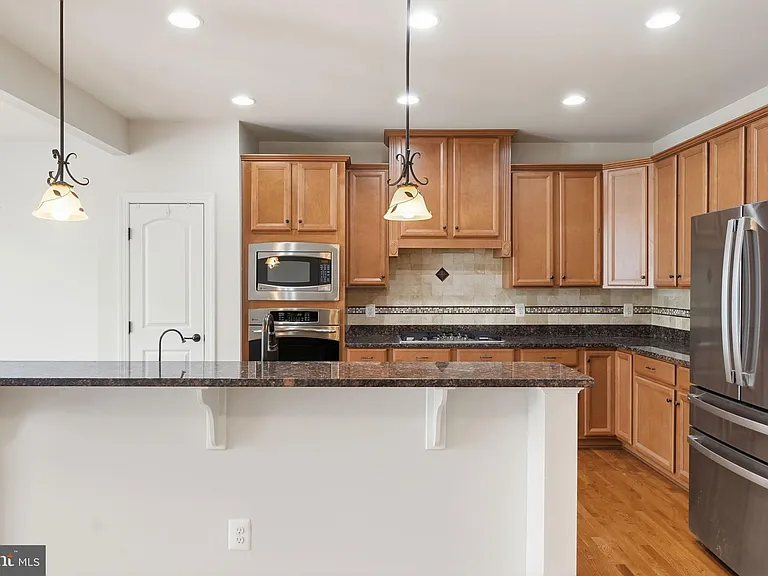 21253 Park Grove Ter — Photo 5