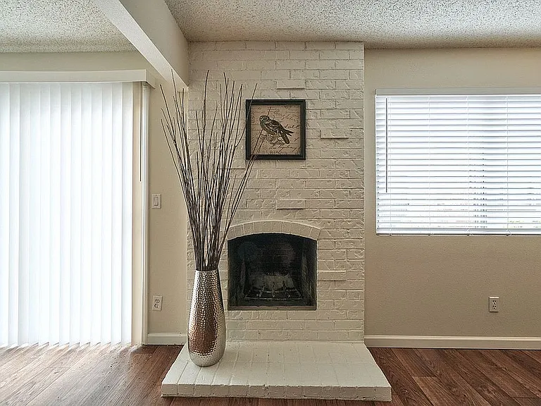 2897 NE Rene Ave — Photo 28