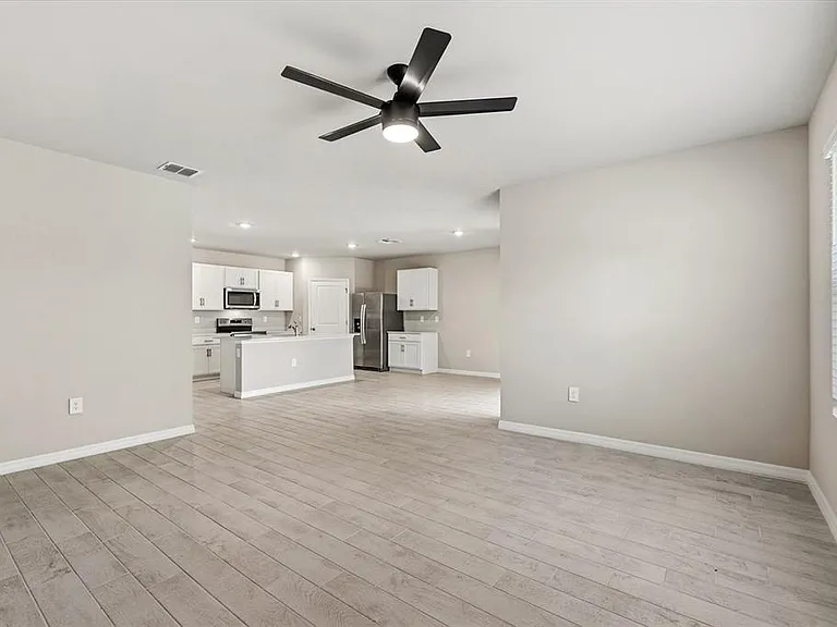 25222 Cadiz Dr — Photo 19
