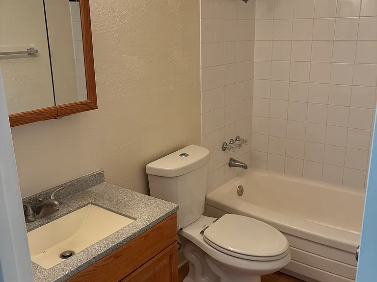 1428 W 25th Ave #6 — Photo 4