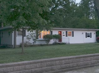 1602 Jackson Ave, Charleston, IL 61920