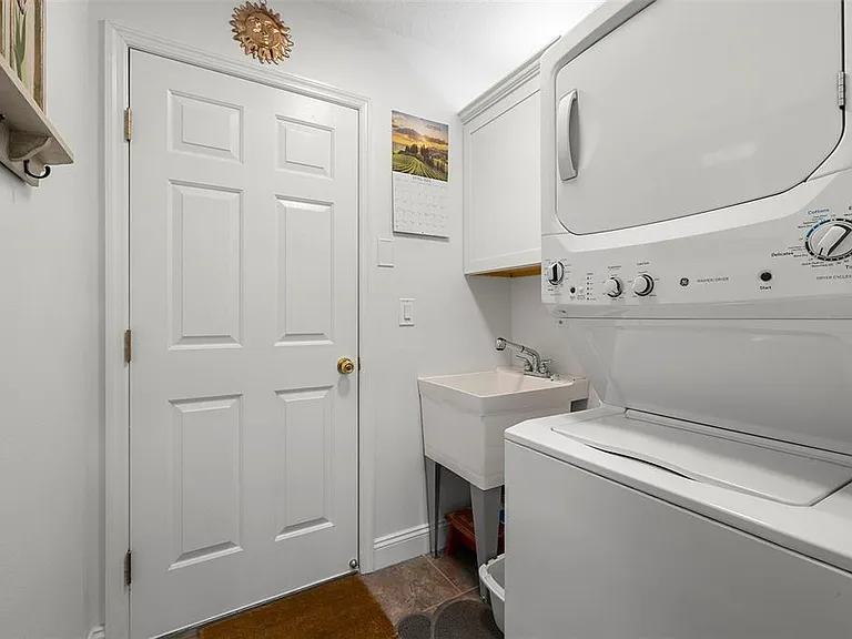 10210 Buncombe Way — Photo 30