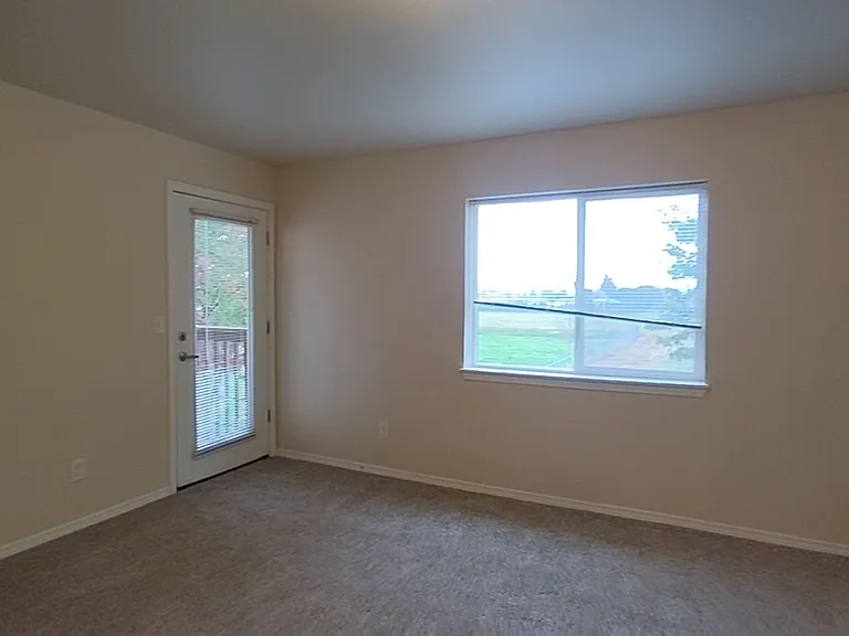 Wellesley Park Apartments — Photo 143