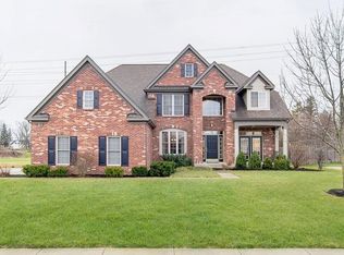 4269 Honeysuckle Ln, Zionsville, IN 46077