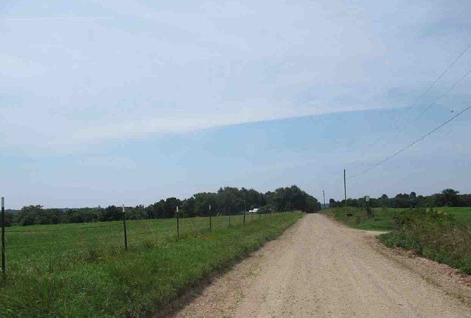 2nd image of 15181 Tyree Mountain Rd