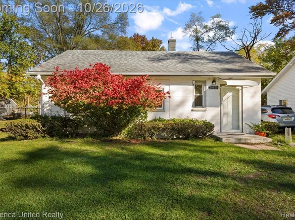 20980 Van Buren St, Southfield, MI 48033