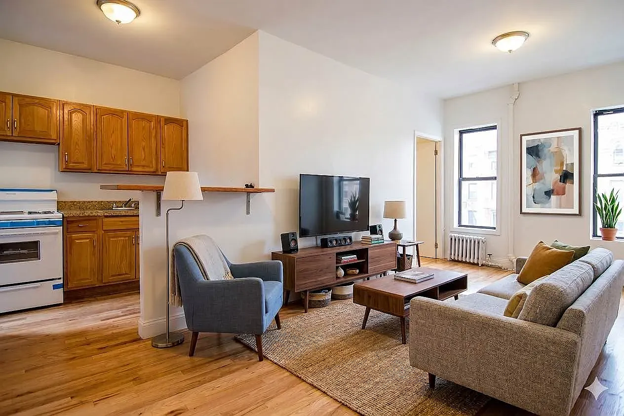 328 East 14th Street — Photo 1