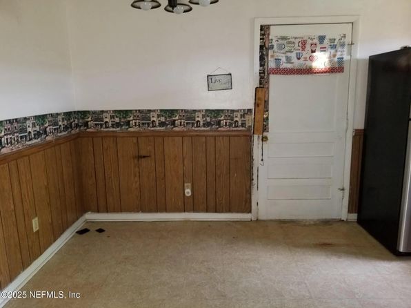 jacksonville-florida-154639349 picture