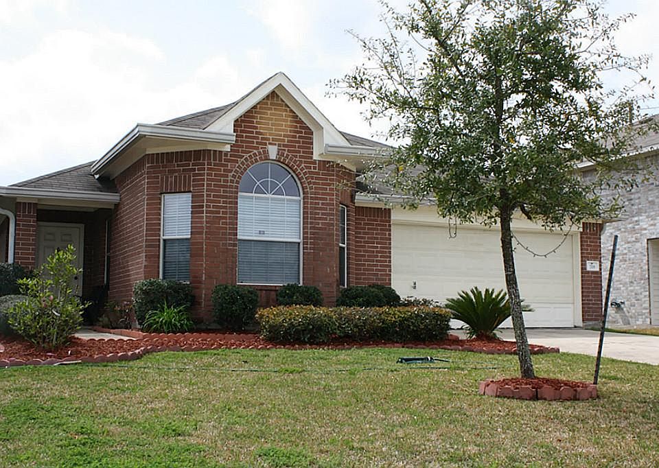 1st image of 718 Regional Park Dr