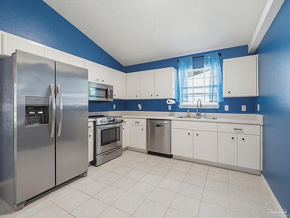 3rd image of 640 Calderwood Ct