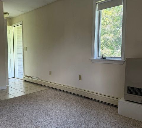 2nd image of 46B Emerson Rd