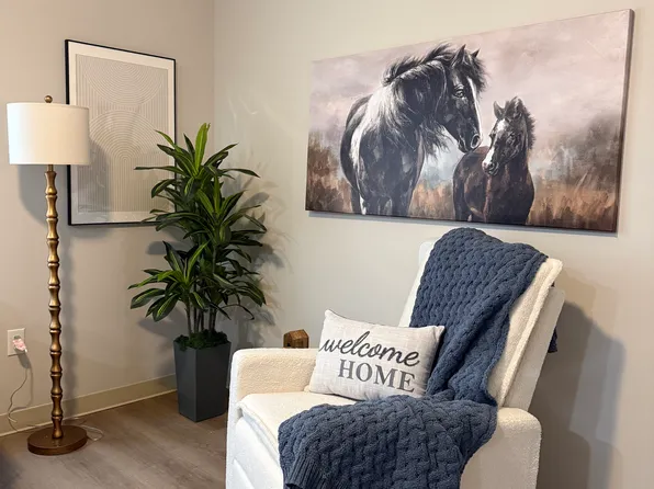 The Oaks at Woodland, 530 E High St #33c2c2521, Lexington, KY 40502