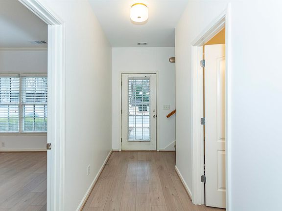 4th image of 2539 Acton Park Ln