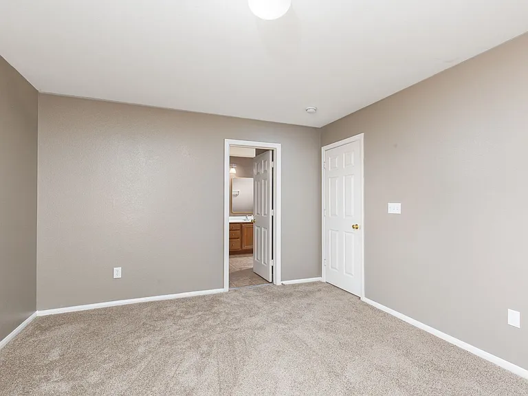3077 Scalise Ct — Photo 23