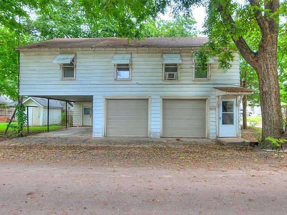 2nd image of 221.5 Emelyn St #221.5