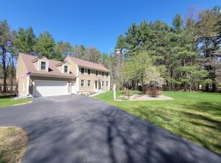 20 Squannacook Dr, Groton, MA 01450