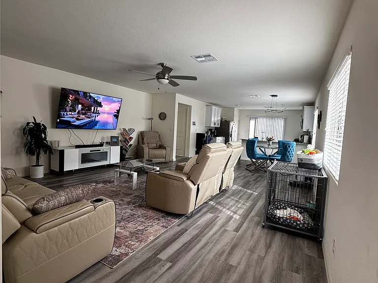 2702 Predator Pl — Photo 2
