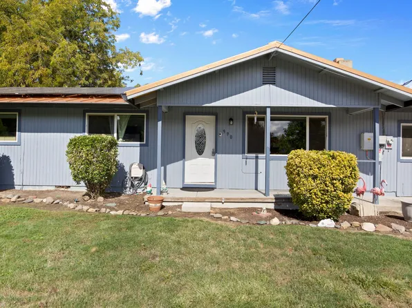 990 Janes Rd, Medford, OR 97501