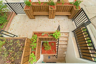 Rented by Living New York