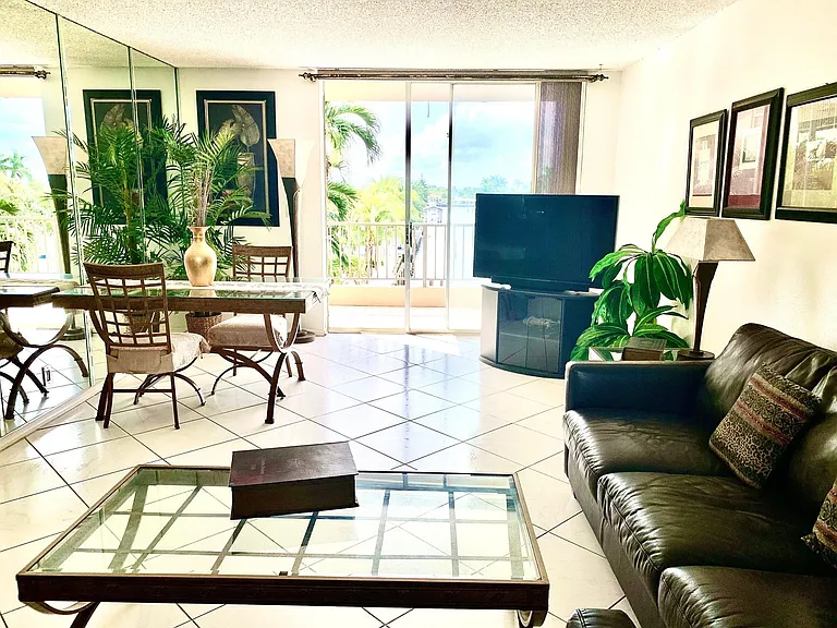 1421 S Ocean Blvd #315 — Photo 4