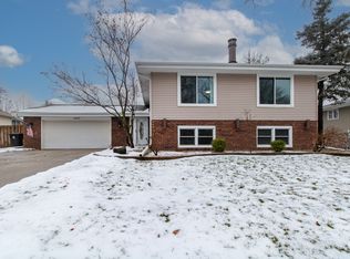 1607 Erin Dr, Normal, IL 61761