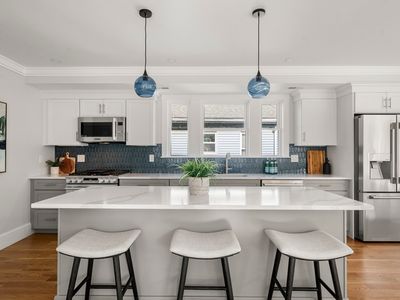 37-39 Governor Winthrop Rd UNIT 2, Somerville, MA, 02145