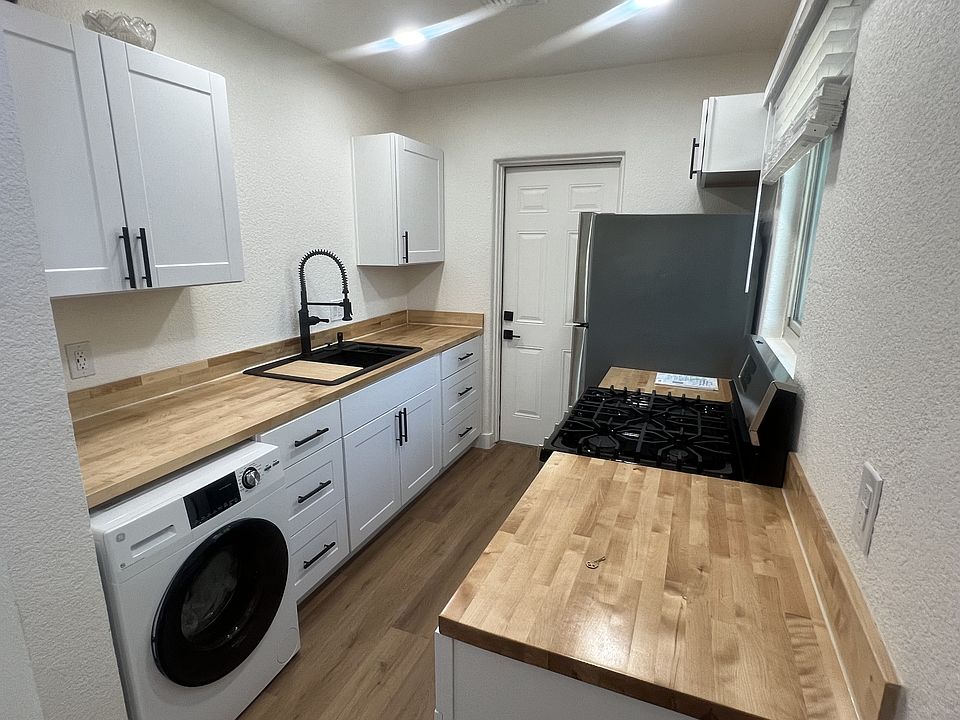 1st image of 1718 N 26th Pl APT 10