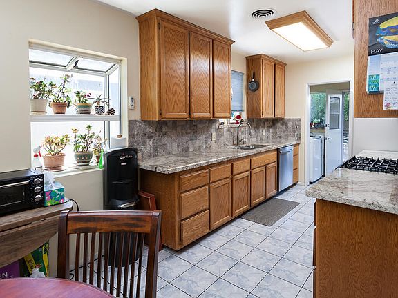 5th image of 1056 W Avenue J10