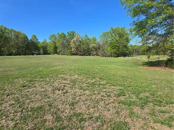 393 State Highway 87 N, Reidsville, NC 27320