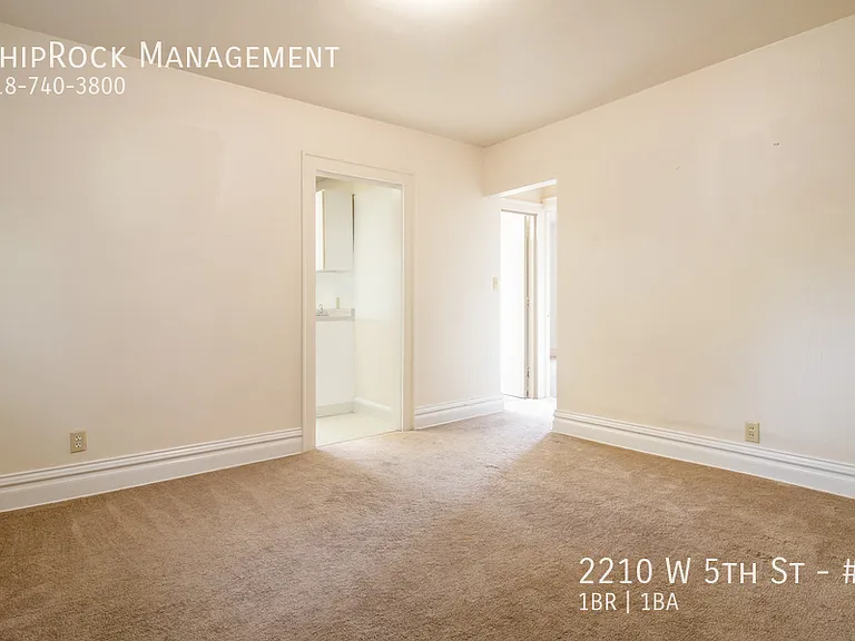 2210 W 5th St #3 — Photo 6