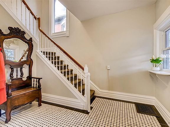 2nd image of 2039 N Ogden St