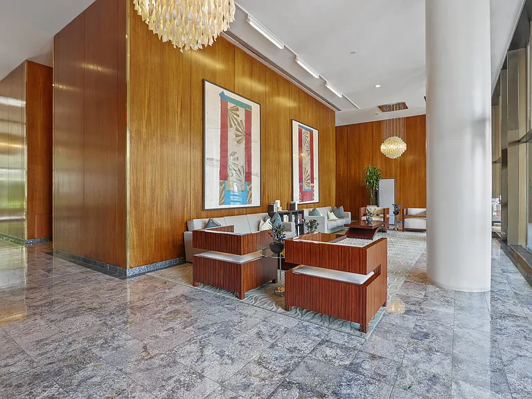 65 E India Row #19D — Photo 23