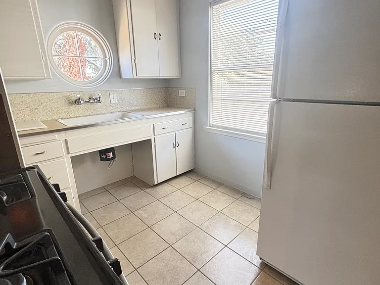 2630 S Marion St #B — Photo 8