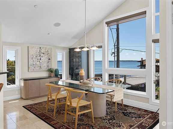 4th image of 3714 Beach Dr SW APT 3
