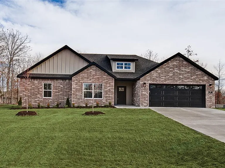 25 Fields Ln — Photo 1