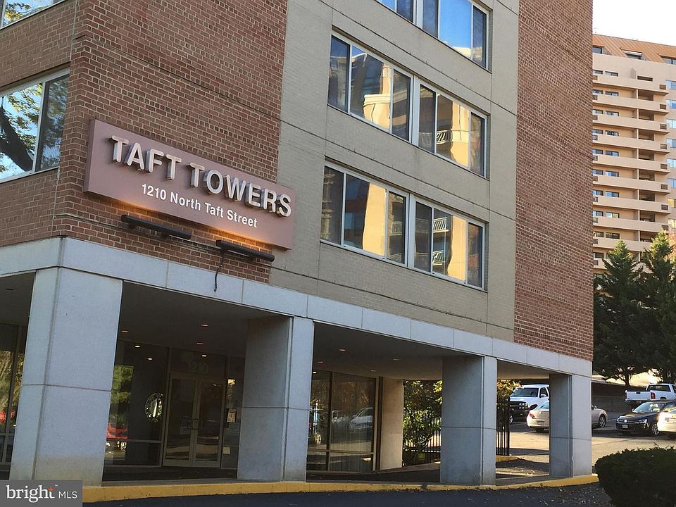 1st image of 1210 N Taft St APT 410