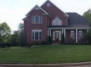 407 Lake Pointe Dr, Clarksville, TN 37043