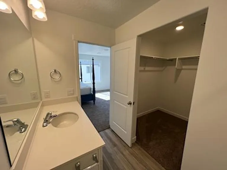 379 N 2050 W — Photo 13