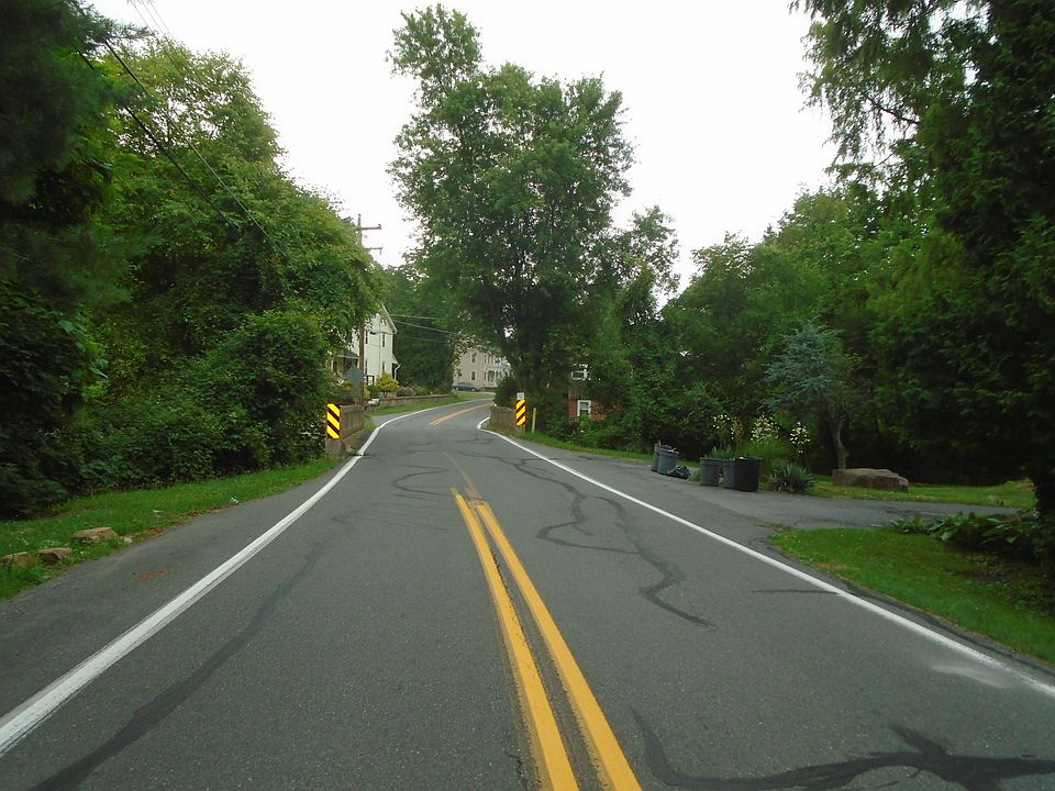 2nd image of 462 Wyomissing Rd