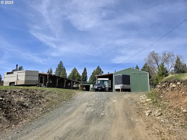 4035 Patterson Dr, Canyon City, OR 97820