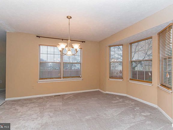 4th image of 7800 Crossbay Dr