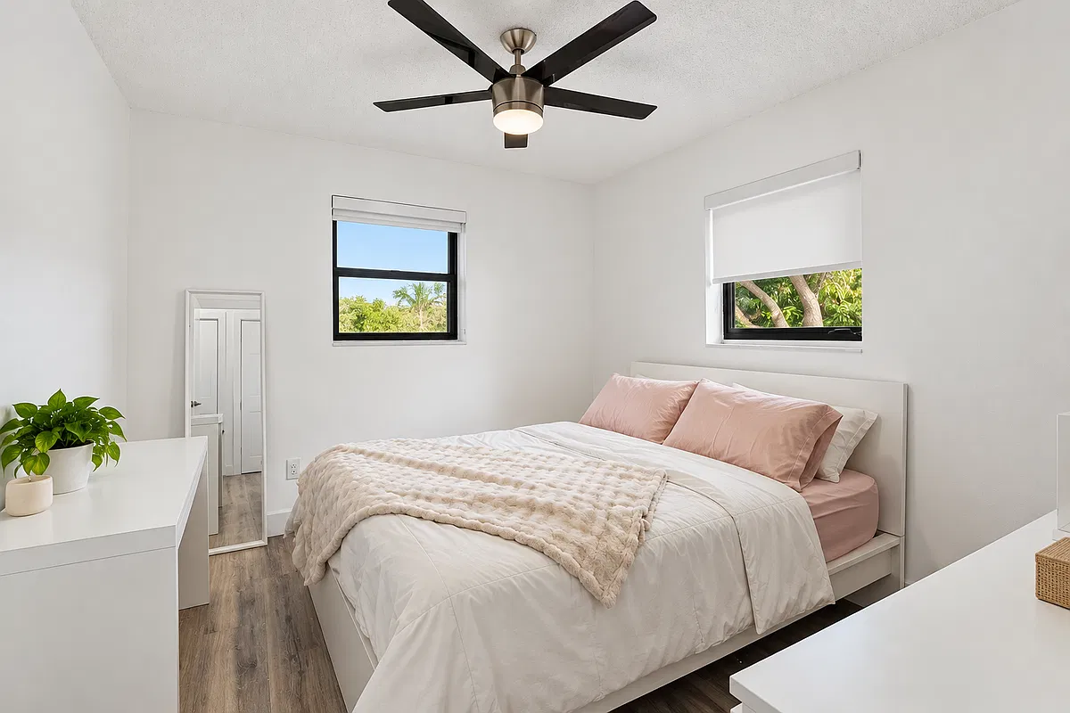 3 bed, 2.0 bath, 1953 sqft, $3,950 — Photo 4